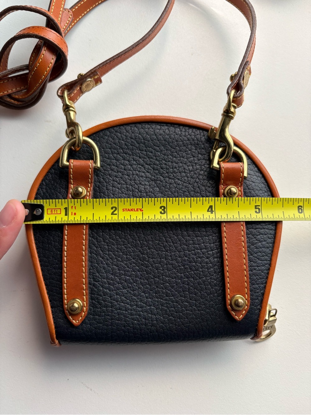 Dooney and Bourke Big Duck Oval Leather Wallet Duck on a strap mini bag - Picture 15 of 16